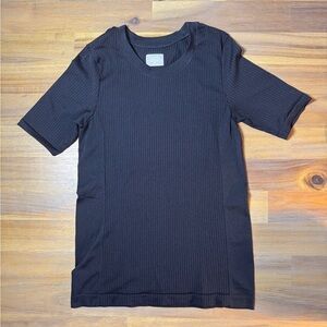 Athleta Women’s Ribbed Black Shirt, Size XS